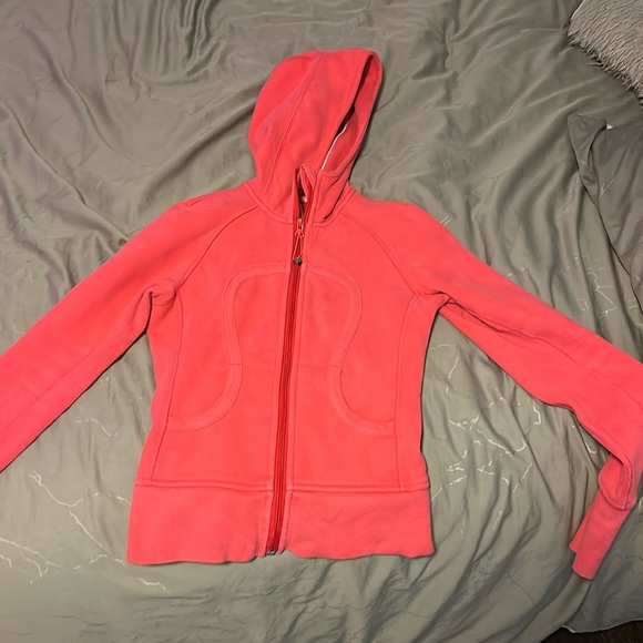Lululemon size 2 - Picture 1 of 3